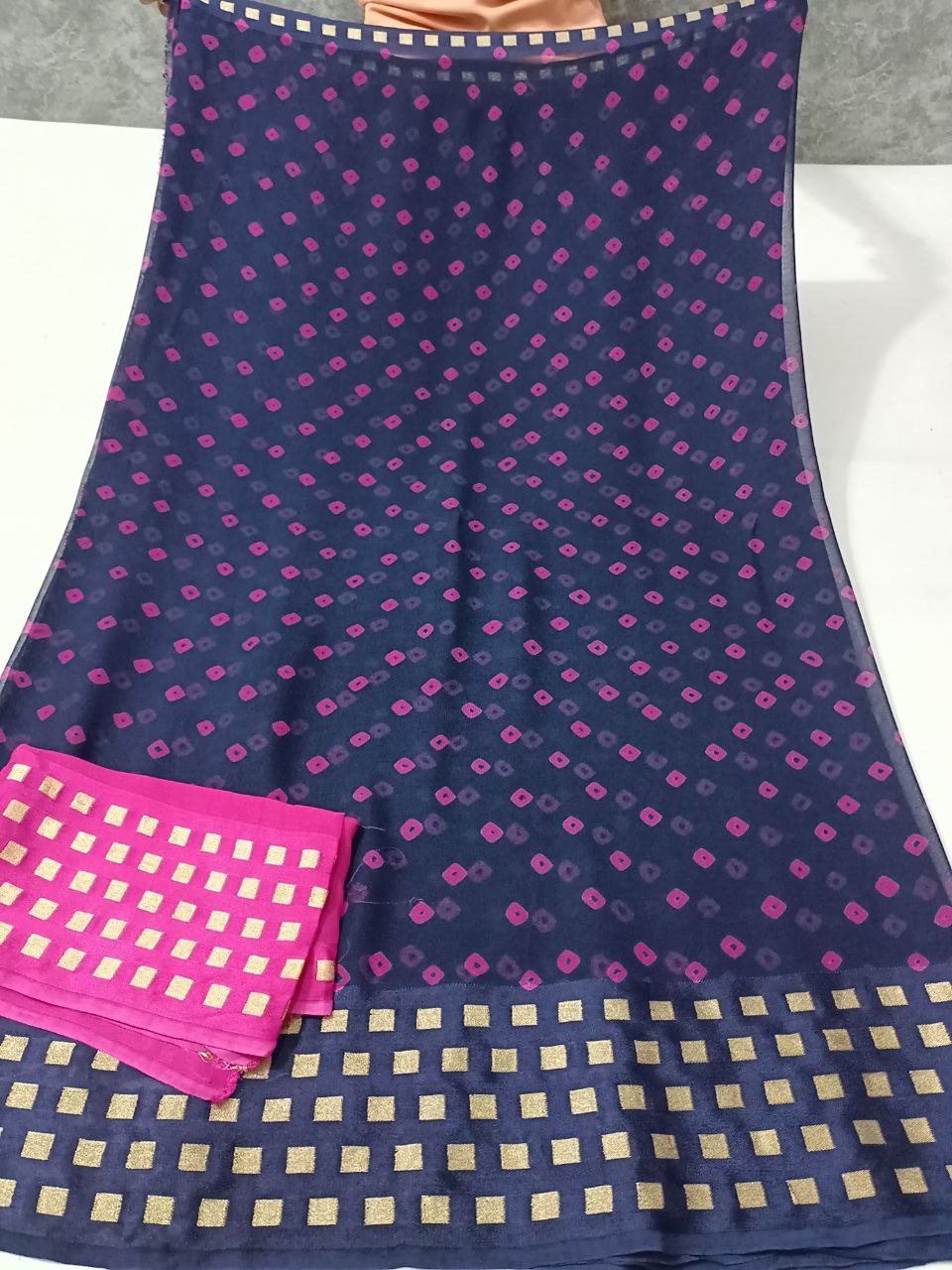 Bandhani Print Georgette Saree with Zari Checks Border & Contrast Blouse – Perfect for Festive Wear