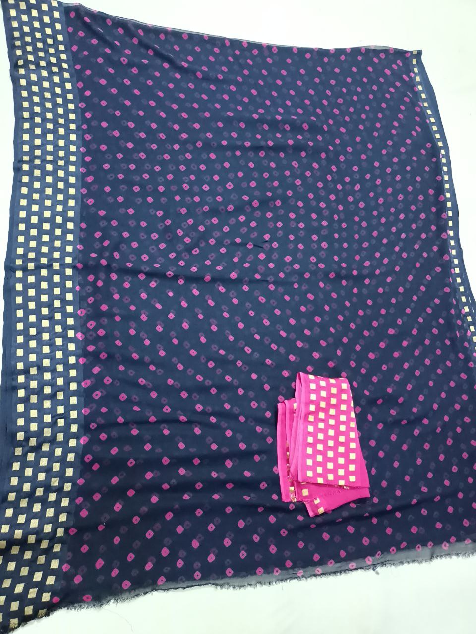Bandhani Print Georgette Saree with Zari Checks Border & Contrast Blouse – Perfect for Festive Wear
