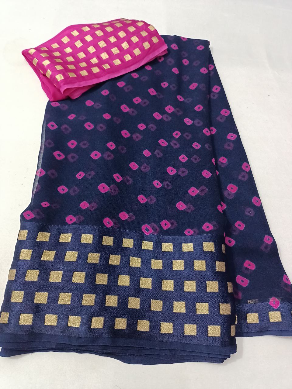 Bandhani Print Georgette Saree with Zari Checks Border & Contrast Blouse – Perfect for Festive Wear