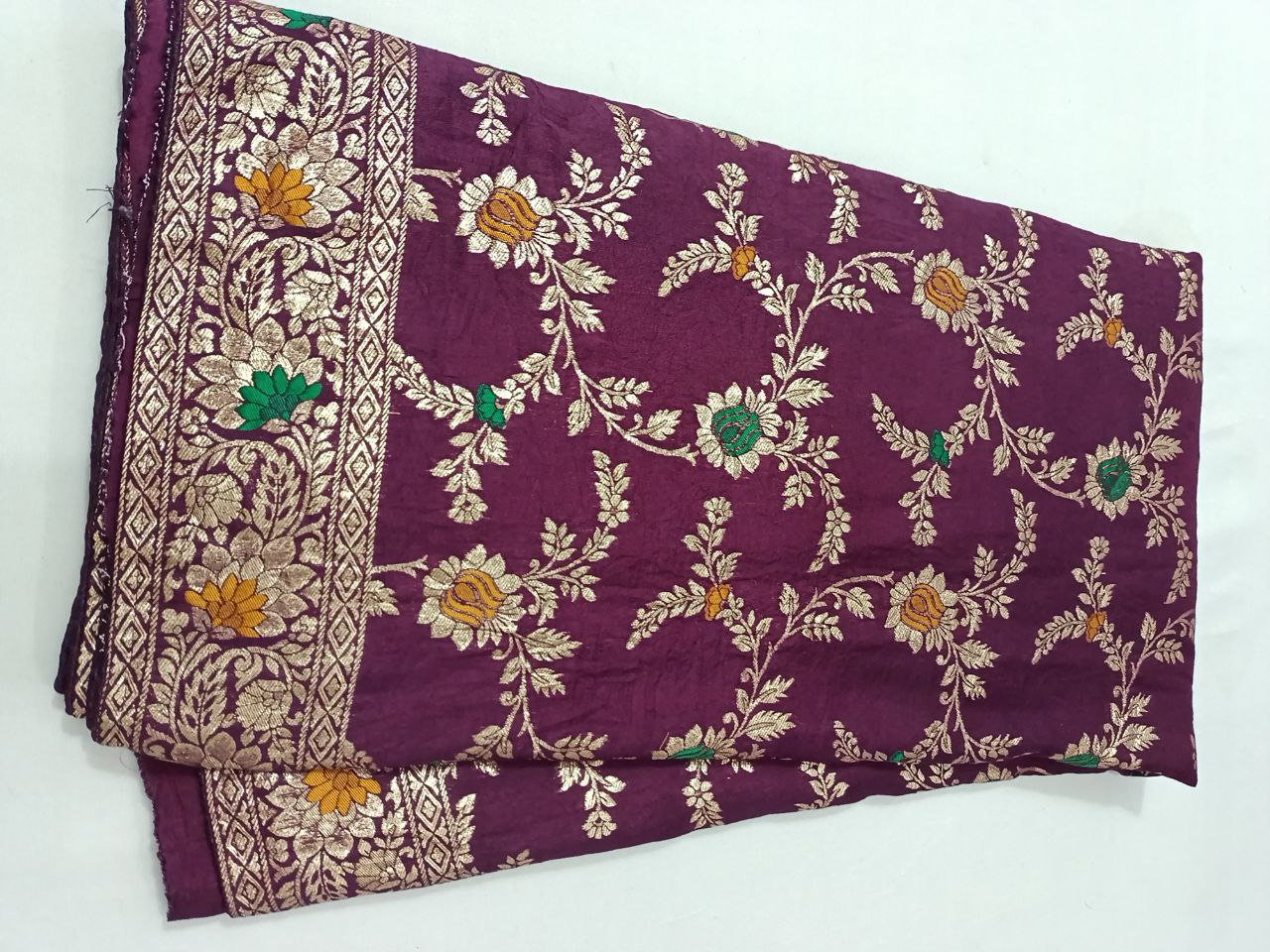 Pure Dola Silk Full Jaal Work Banarasi Weaving Saree with Heavy Pallu and Blouse – Traditional Wear