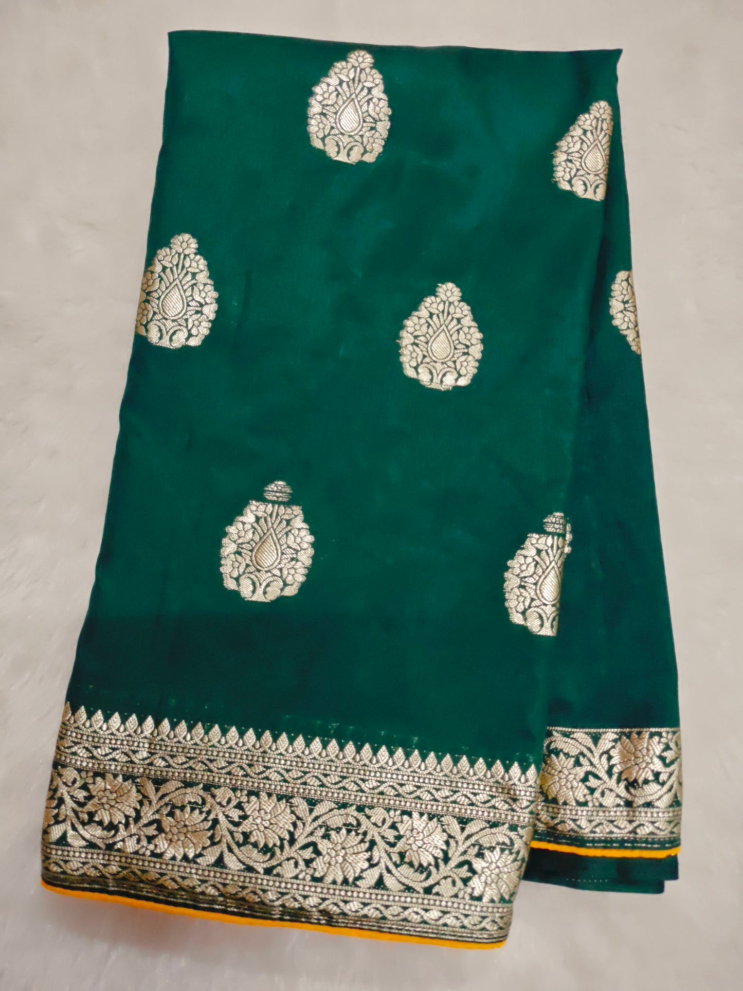 Green Art Silk Zari Saree with Unstitched Zari Work Blouse