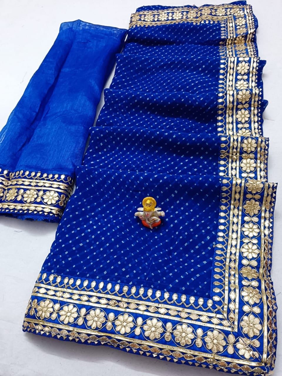 Elegant Pure Georgette Saree with Beautiful Mothra Design & Gotta Heavy Border - KANHASAREE