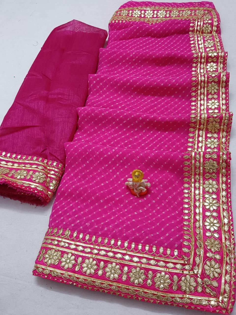 Elegant Pure Georgette Saree with Beautiful Mothra Design & Gotta Heavy Border - KANHASAREE