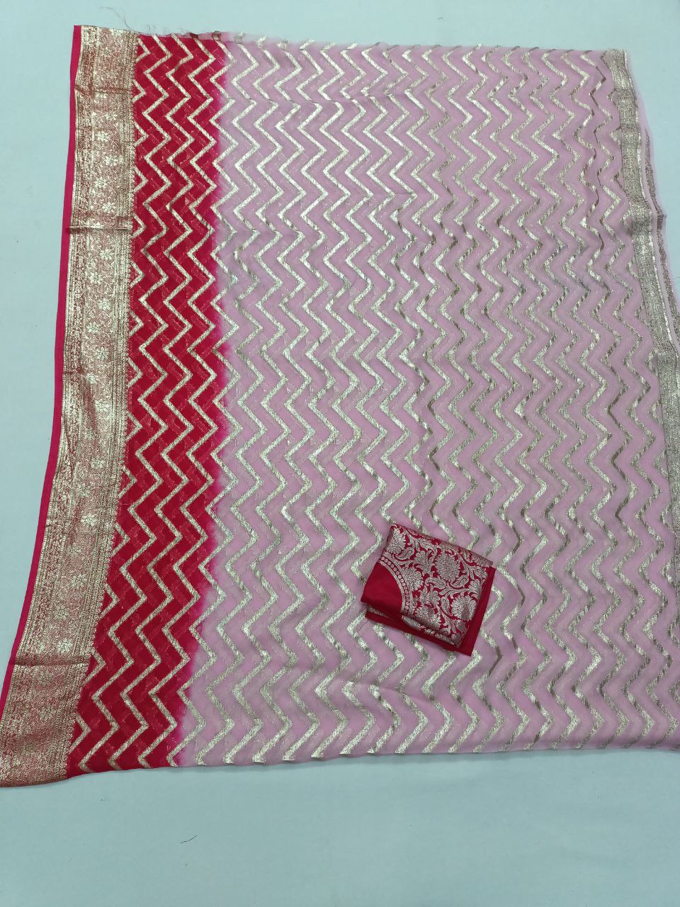 Pure Georgette Zigzag Zari Weaving Saree with Heavy Zari Weaving Blouse