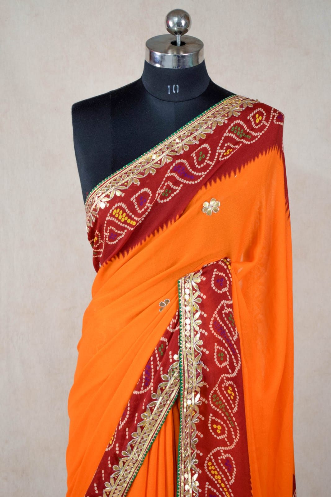 mukalava Raipur# beautiful orna piliya #handwork design 🥰🥰 | Lehnga  designs, Bridal outfits, Indian outfit