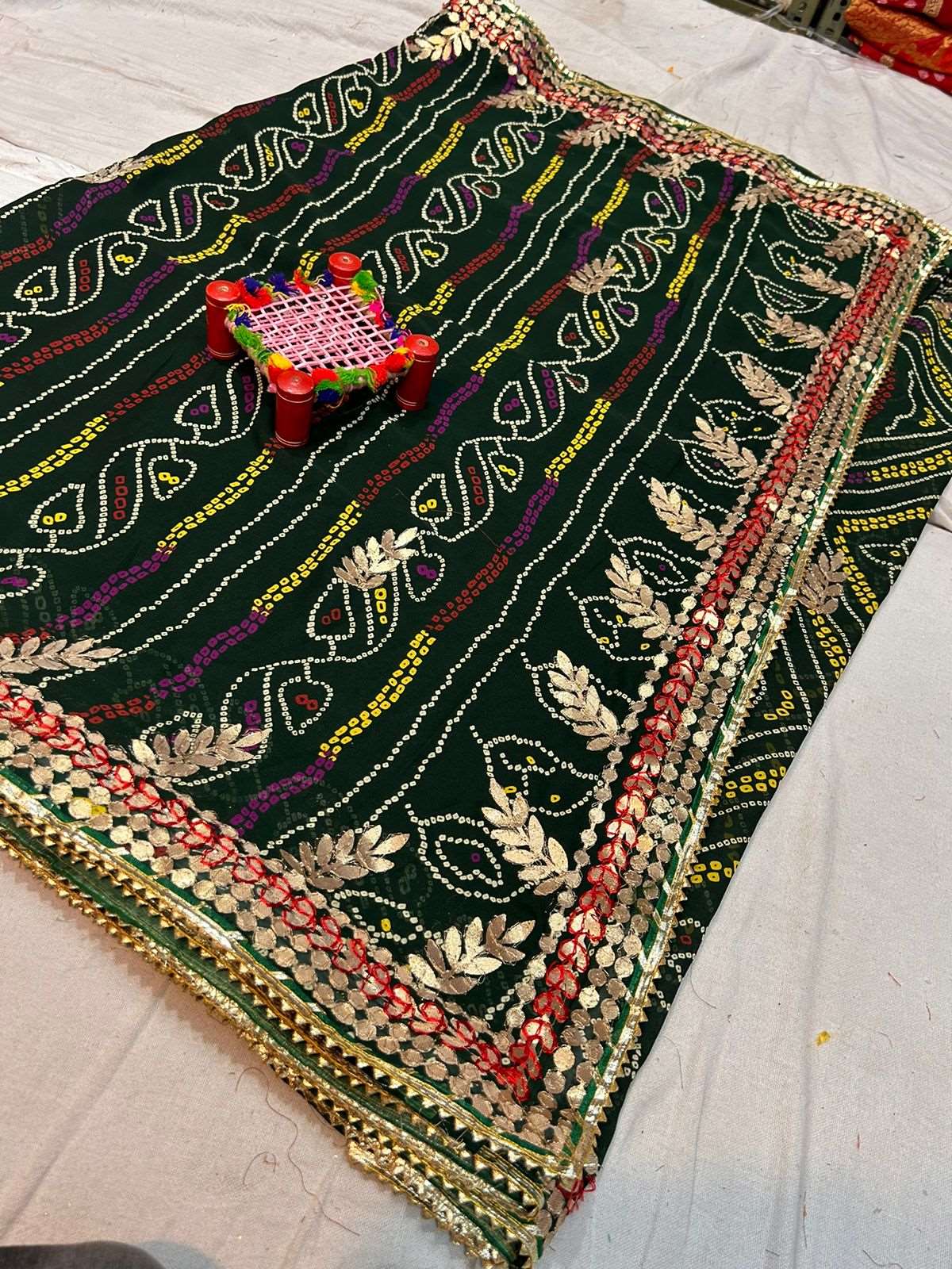 Beautiful Bandhej Traditional Chunari Print Saree - KANHASAREE
