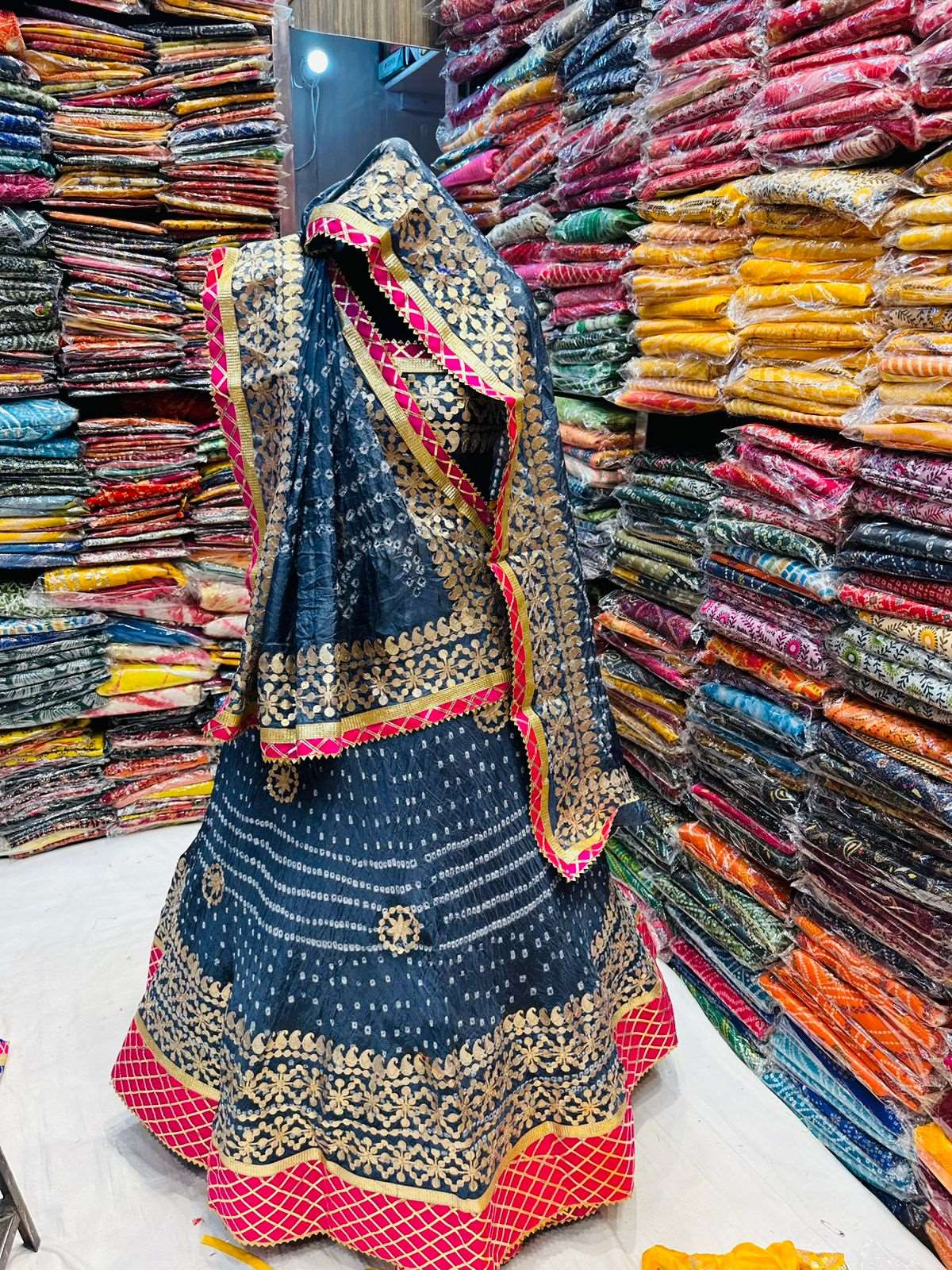 50% off lehenga 19500/- on sale katcha gota Patti Jaipuri lehenga  #pinklehenga #handworklehenga #bridesmaidlehenga #bridallehenga #gotawo...  | Instagram