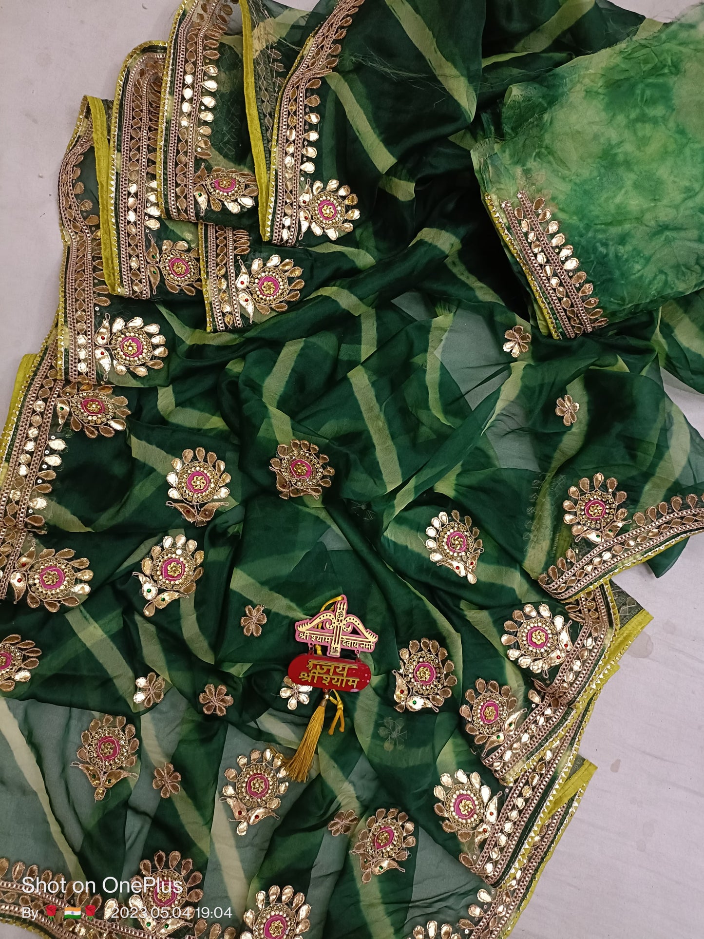 Elegant Pure Organza Lahariya Saree with Heavy Gota Patti Border & Contrast Blouse