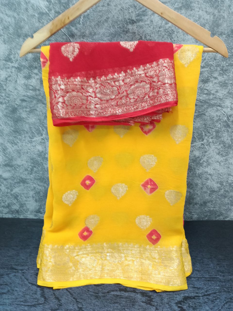 Georgette Zari Buti Saree with Hand-Dyed Bandhani & Contrast Red Zari Buti Blouse