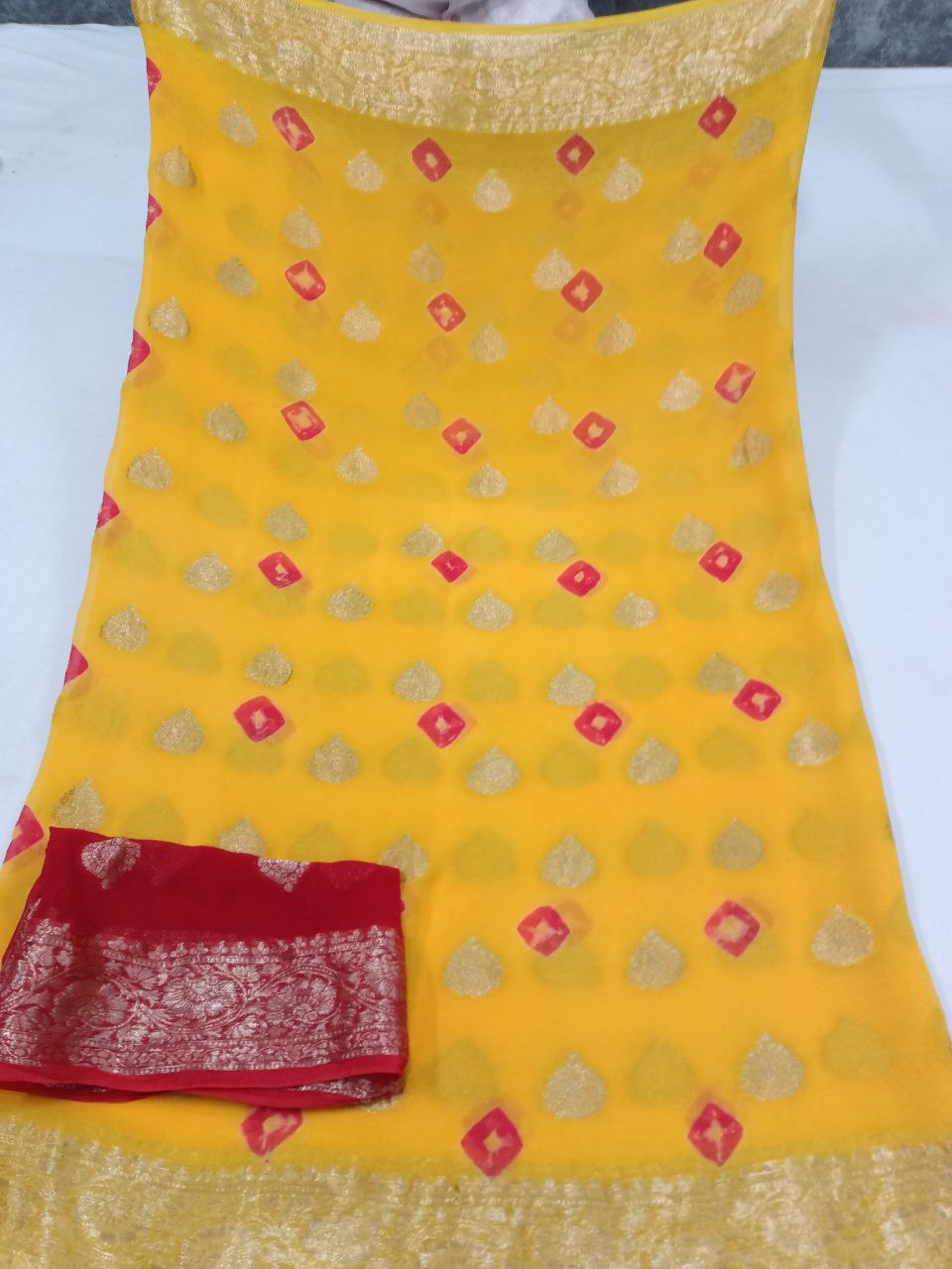 Georgette Zari Buti Saree with Hand-Dyed Bandhani & Contrast Red Zari Buti Blouse